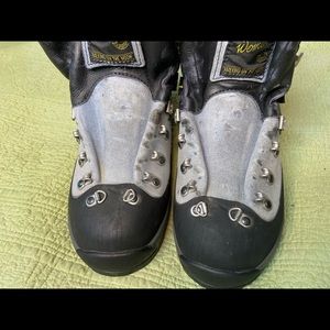 La sportiva Karakorum Size 40